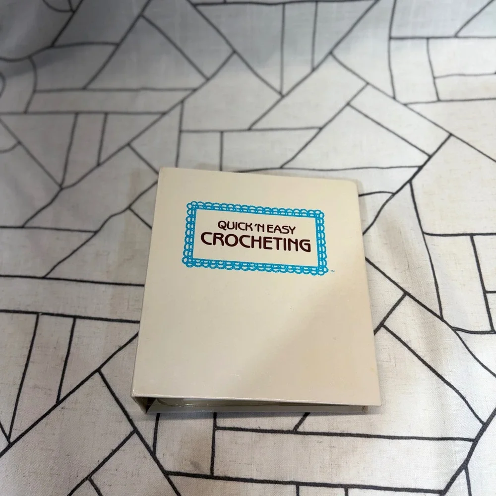 Golden Quick 'N Easy Crocheting Binder 1985 Cream Vintage Pattern Collection